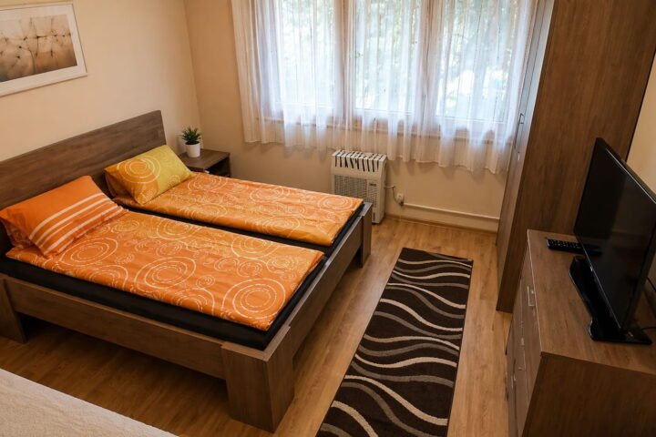 Szarkaláb Apartman